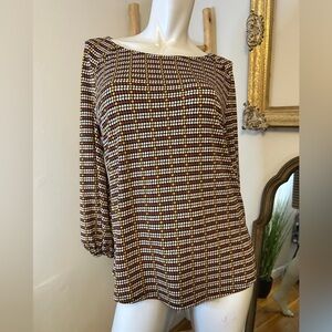 Adrianna Papell Scoop Neck 3/4 Sleeve Button Detailed Shoulders Elastic Wrists